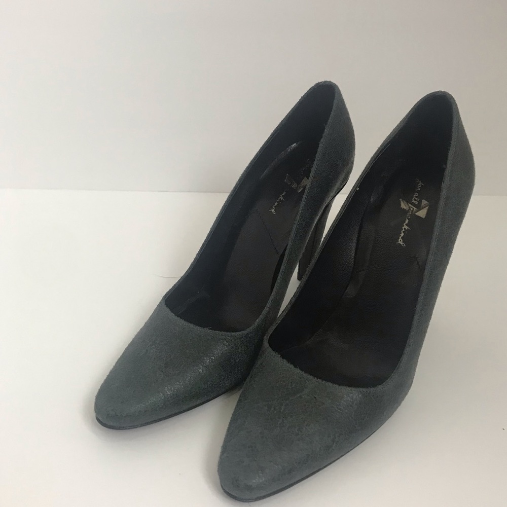 7 For Allmankind Heels size 6.5